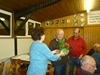 k216-Ehrung_fur_Werner_Messer_der_als_Hausmeister_aufhort__Carolin_und_Siegfried_Basmer