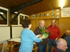 k216-Ehrung_fur_Werner_Messer_der_als_Hausmeister_aufhort__Carolin_und_Siegfried_Basmer